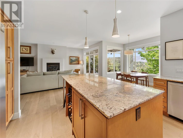 302 Upper Canyon Drive, Kelowna, BC, V1V 2Z8 - 10