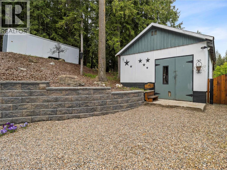 2885 White Lake Road, Sorrento, BC, V0E 2W0 - 51