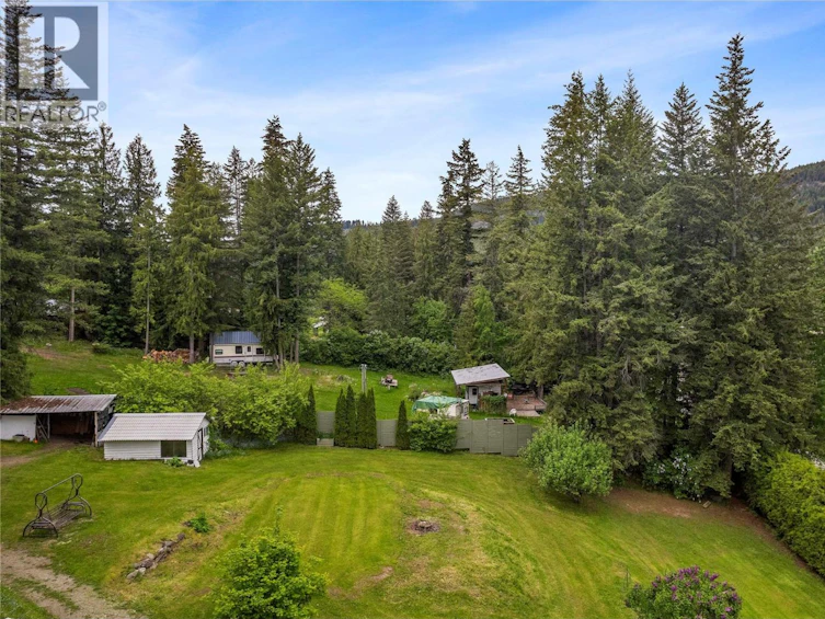 2885 White Lake Road, Sorrento, BC, V0E 2W0 - 32