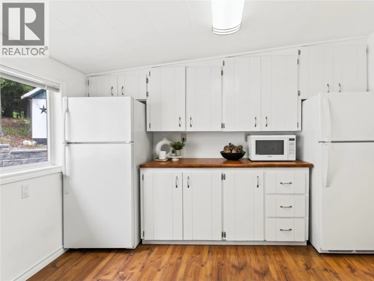 2885 White Lake Road, Sorrento, BC, V0E 2W0 - 44
