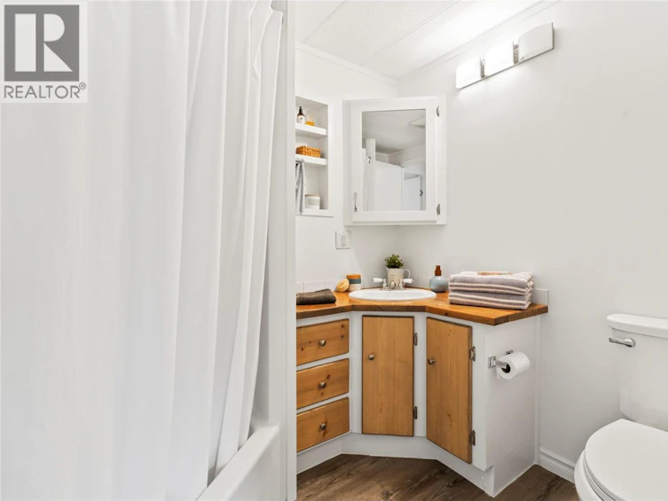 2885 White Lake Road, Sorrento, BC, V0E 2W0 - 47