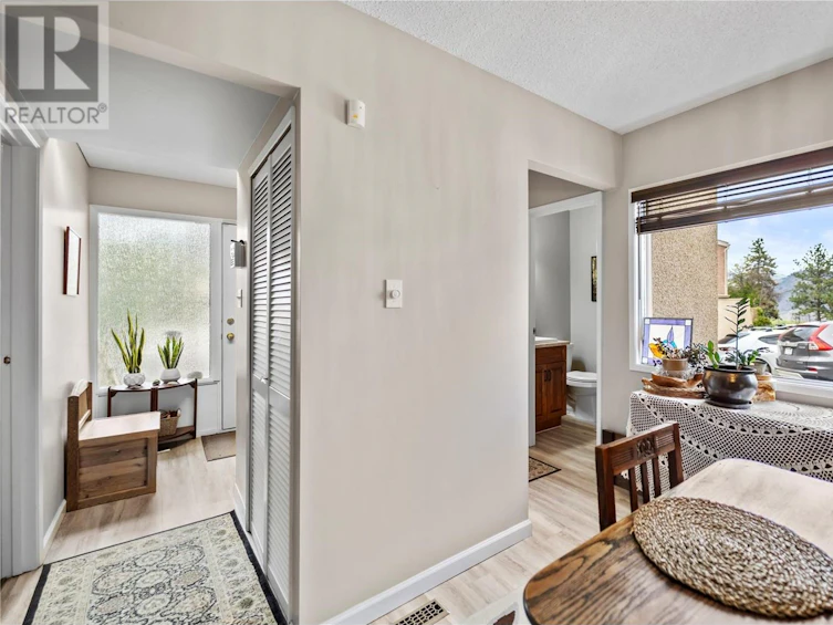 18-1555 Summit Drive, Kamloops, BC, V2E 1E9 - 16