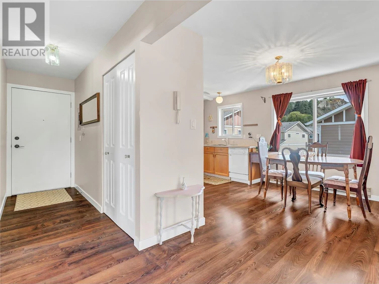 5-3322 South Main Street, Penticton, BC, V2A 5J6 - 2