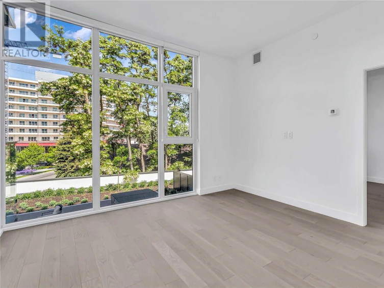 316-3389 Lakeshore Road, Kelowna, BC, V1W 0G5 - 9