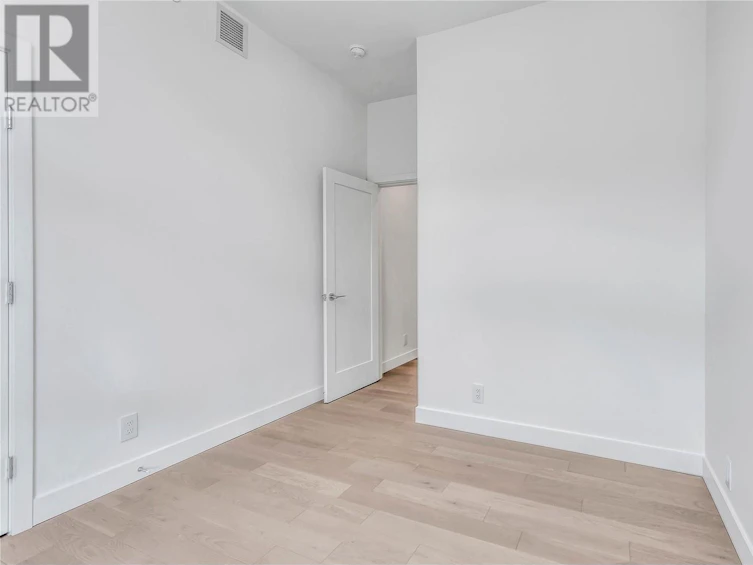 316-3389 Lakeshore Road, Kelowna, BC, V1W 0G5 - 16