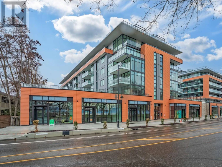 315-3389 Lakeshore Road, Kelowna, BC, V1W 0G5