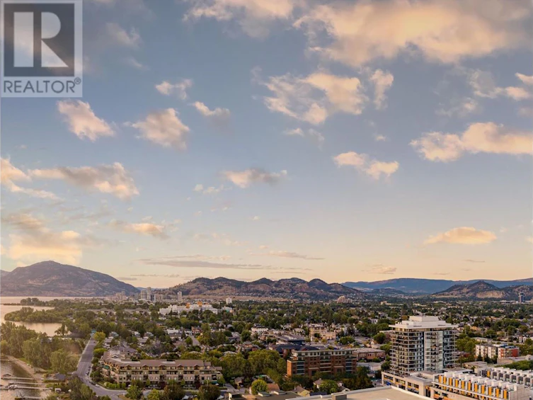 313-3051 Abbott Street, Kelowna, BC, V1Y 0P1 - 2