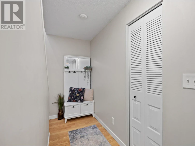 357 Waddington Drive, Kamloops, BC, V2E 1S3 - 7