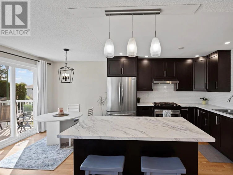 357 Waddington Drive, Kamloops, BC, V2E 1S3 - 14