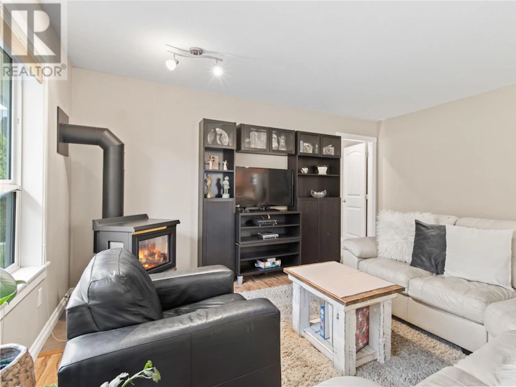 36-801 Northeast 20 Street, Salmon Arm, BC, V1E 2R7 - 9