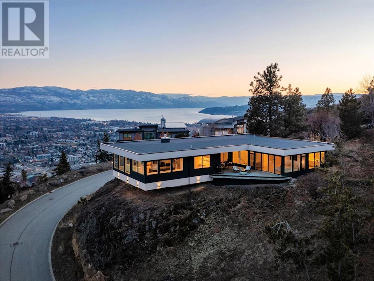 1190 Stoneypointe Court, Kelowna, BC, V1V 2Y3