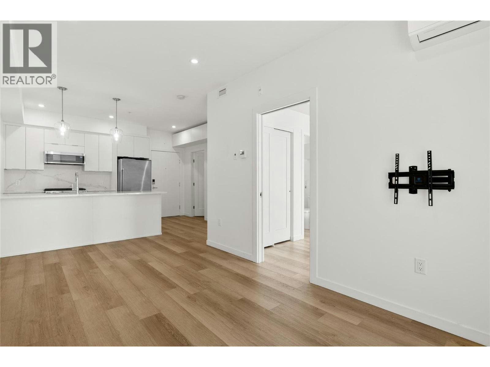 204-2627 Gore Street, Kelowna, BC, V1Y 1M6 - 9