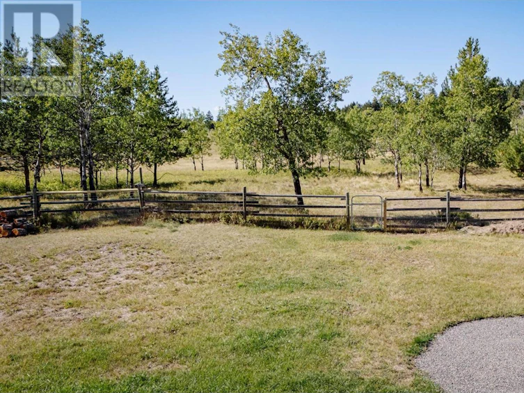 5070 Kinncum Place, 108 Mile Ranch, BC, V0K 2Z0 - 13