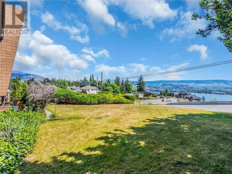 2370 Thacker Drive, West Kelowna, BC, V1Z 1V8 - 14