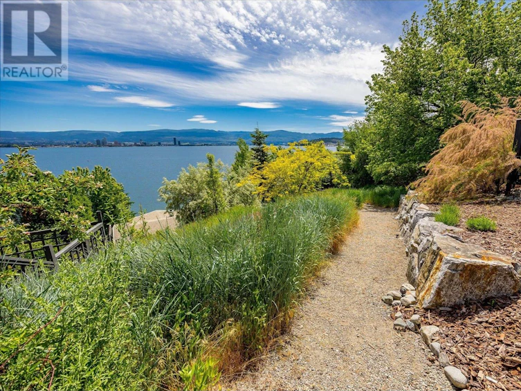 667 South Westside Road, West Kelowna, BC, V7Y 1A1 - 14