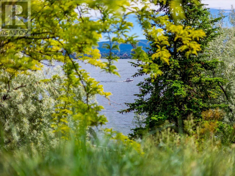 667 South Westside Road, West Kelowna, BC, V7Y 1A1 - 13