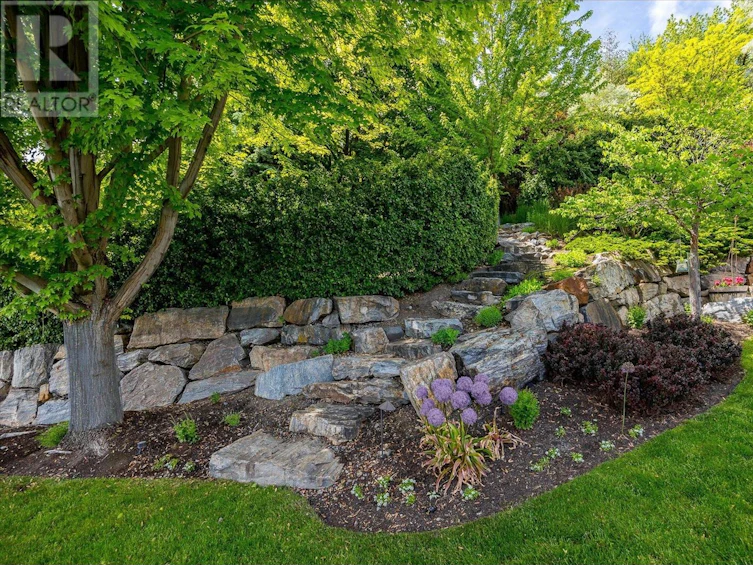 667 South Westside Road, West Kelowna, BC, V7Y 1A1 - 11