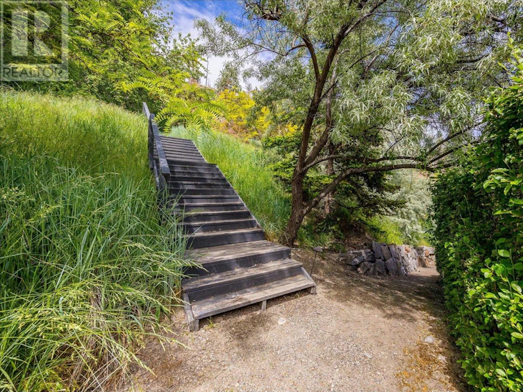 667 South Westside Road, West Kelowna, BC, V7Y 1A1 - 16