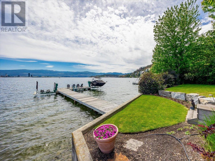 667 South Westside Road, West Kelowna, BC, V7Y 1A1 - 9