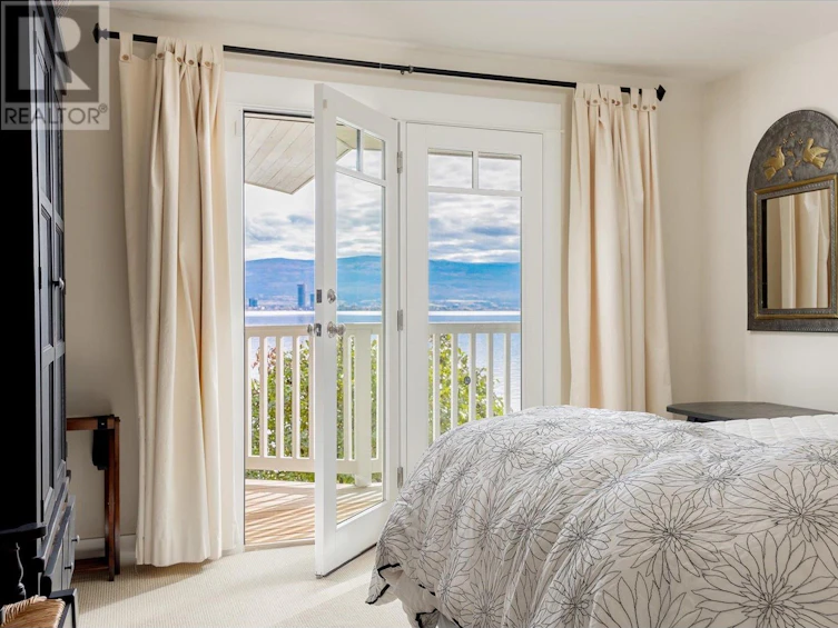 661 South Westside Road, West Kelowna, BC, V7Y 1A1 - 4