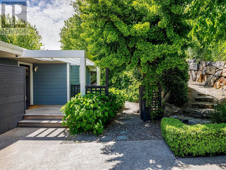 661 South Westside Road, West Kelowna, BC, V7Y 1A1 - 25