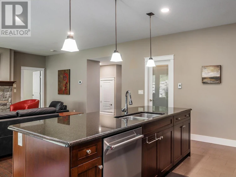 428 Longspoon Drive, Vernon, BC, V1H 2K2 - 10