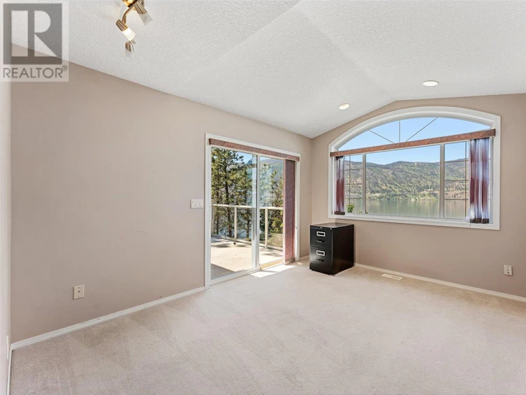 2500 Dubbin Road, Kelowna, BC, V1V 2B8 - 36