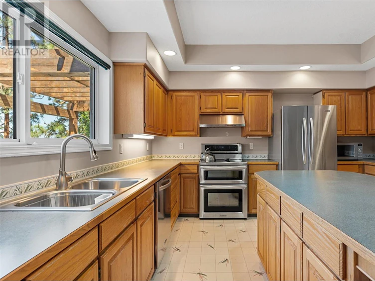 2500 Dubbin Road, Kelowna, BC, V1V 2B8 - 26