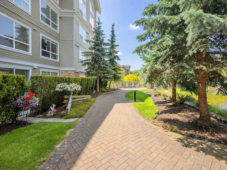 101-6430 194, Surrey, BC, V4N 6J7 - 26