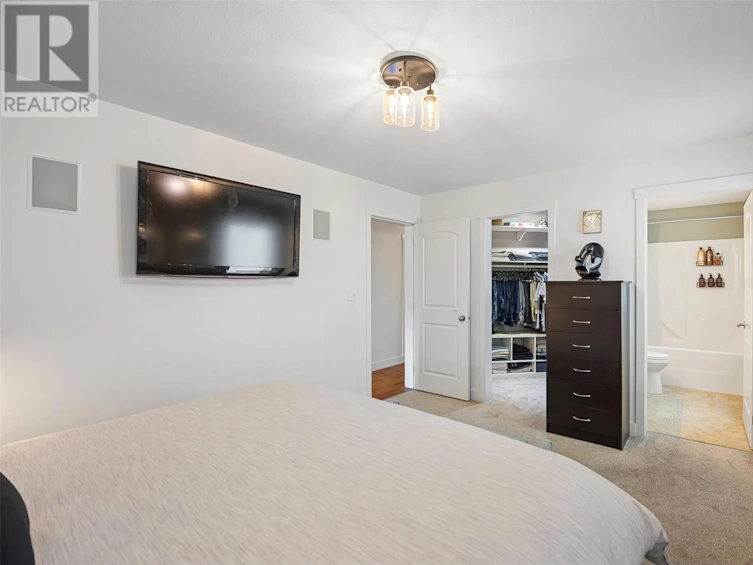 2048 Highland Place, Kamloops, BC, V2E 0A8 - 19