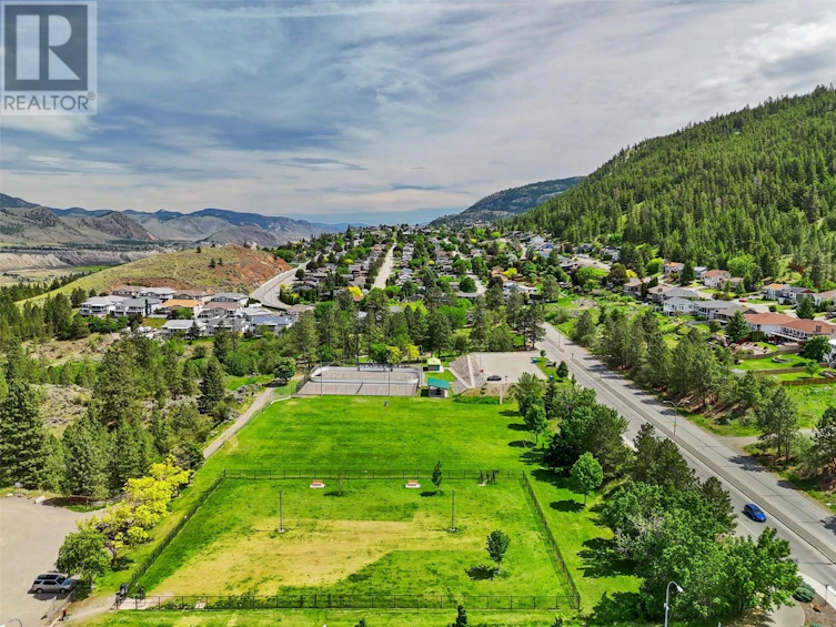 2048 Highland Place, Kamloops, BC, V2E 0A8 - 47