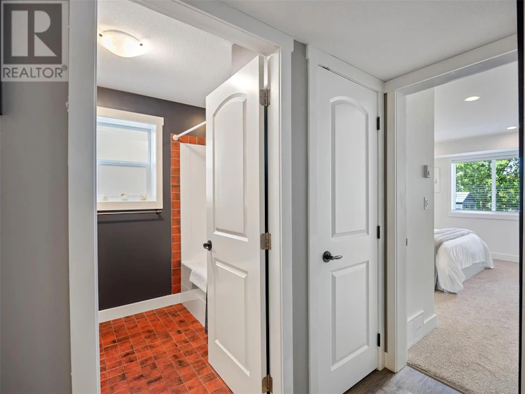 2048 Highland Place, Kamloops, BC, V2E 0A8 - 32