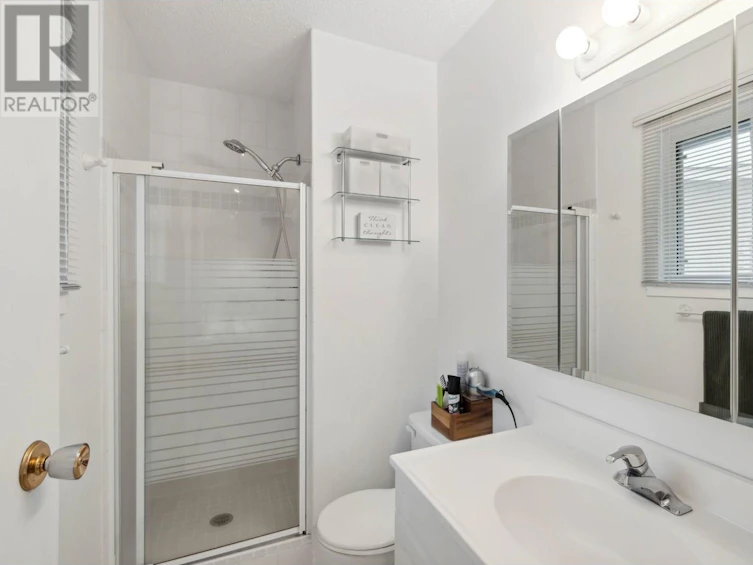 125 Monmouth Drive, Kamloops, BC, V2E 1L8 - 32