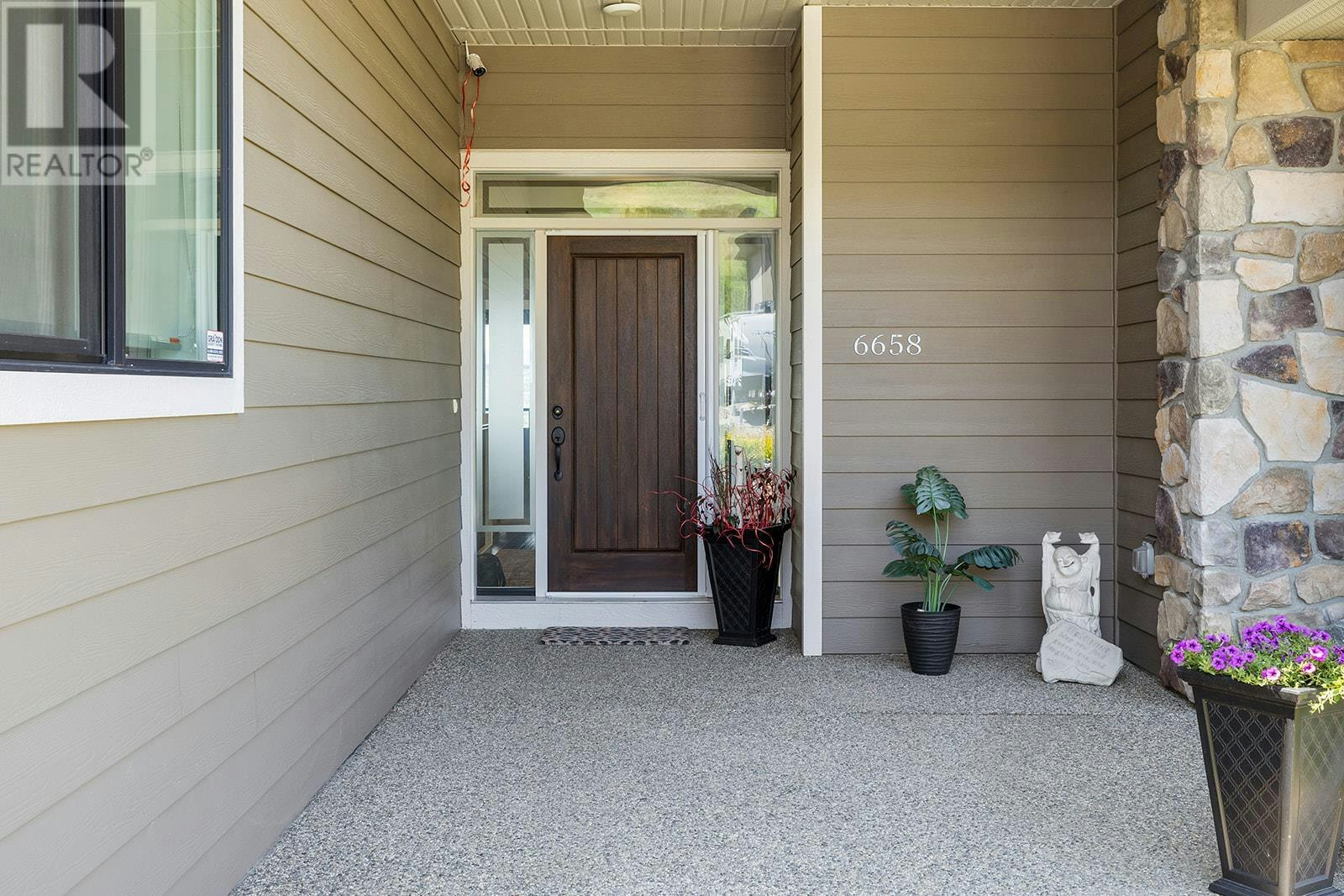 6658 Blackcomb Way, Vernon, BC, V1B 4E1 - 45