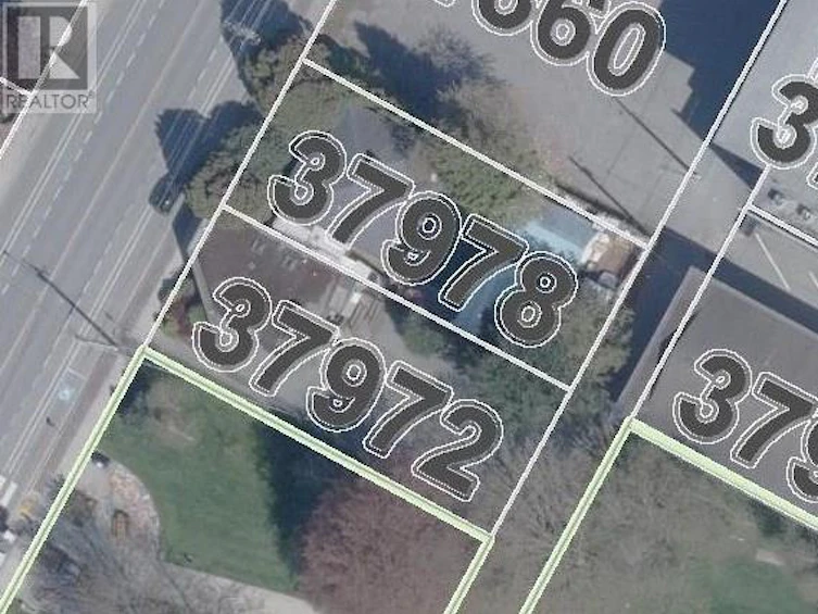 37972 Second Avenue, Squamish, BC, V0N 3G0 - 2