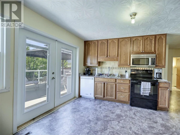 5887 Okanagan Street Street, Oliver, BC, V0H 1T0 - 10