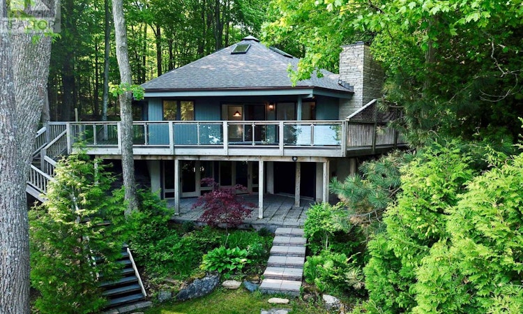 15 Georgian Drive