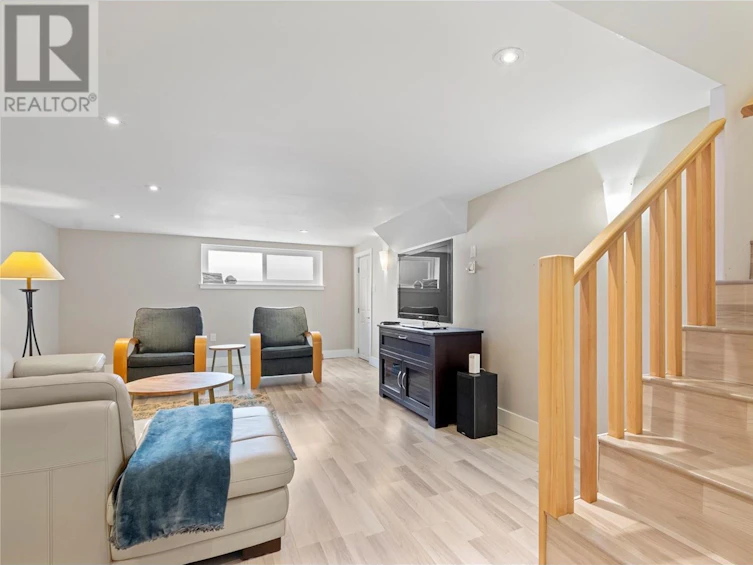 403 Windsor Avenue, Penticton, BC, V2A 2K5 - 39