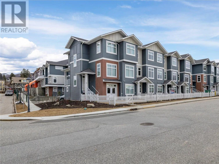 105-5300 Main Street, Kelowna, BC, V1W 0C1 - 52