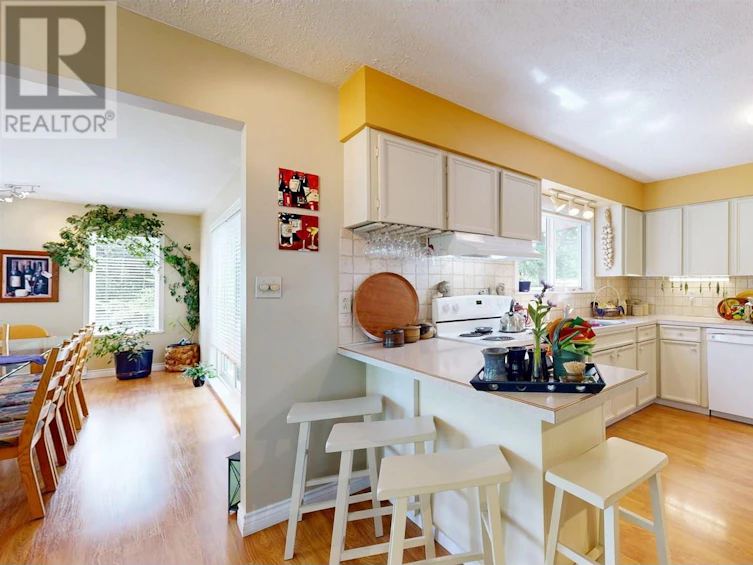 6472 Ewen Road, 100 Mile House, BC, V0K 2E3 - 18