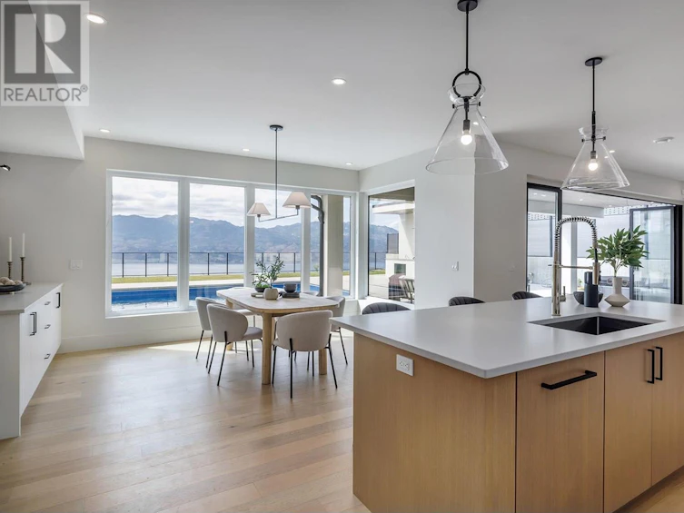 1392 Vineyard Drive, West Kelowna, BC, V4T 3H9 - 14