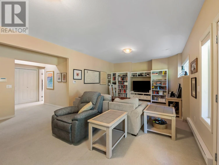 4182 South Gallaghers Boulevard, Kelowna, BC, V1V 4X2 - 33