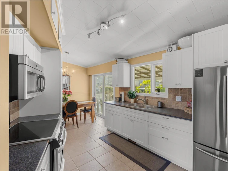 1720 Fleetwood Avenue, Kamloops, BC, V2B 4R3 - 7