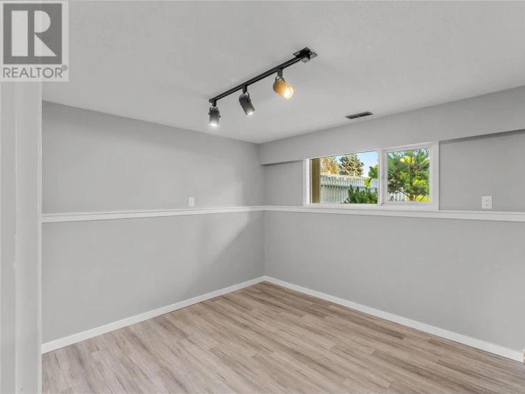 1720 Fleetwood Avenue, Kamloops, BC, V2B 4R3 - 40