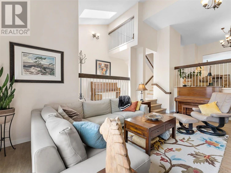 420 West Avenue, Kelowna, BC, V1Y 4Z2 - 8