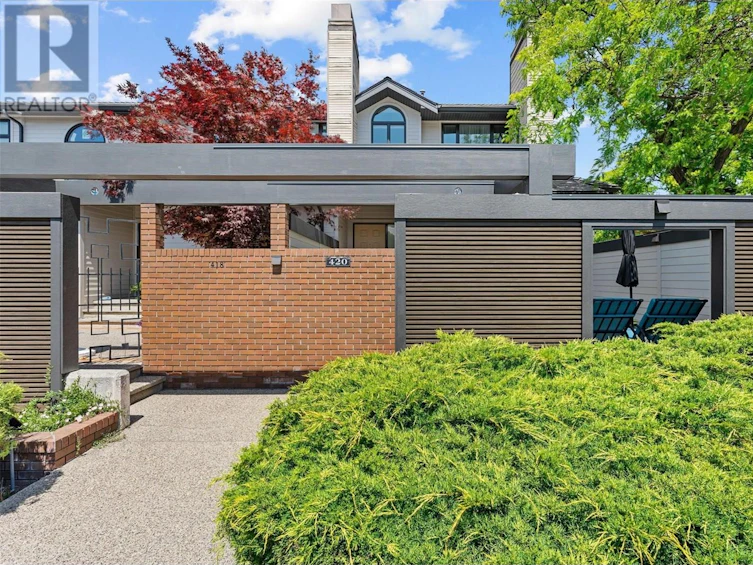 420 West Avenue, Kelowna, BC, V1Y 4Z2 - 2