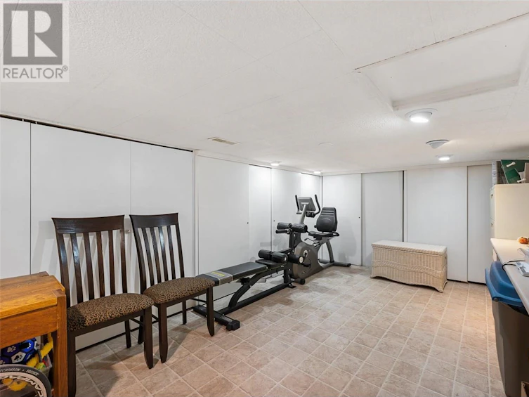 420 West Avenue, Kelowna, BC, V1Y 4Z2 - 29