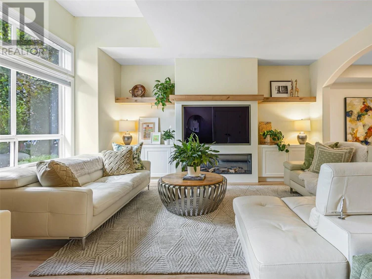 367 Woodpark Crescent, Kelowna, BC, V1V 2L1 - 5