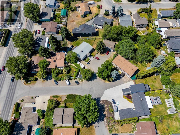 1404 Inkar Road, Kelowna, BC, V1Y 8H7 - 34