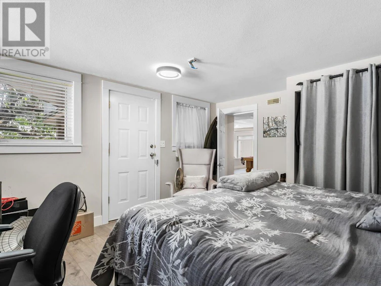 607 South Clifton Road, Kelowna, BC, V1V 1A7 - 33